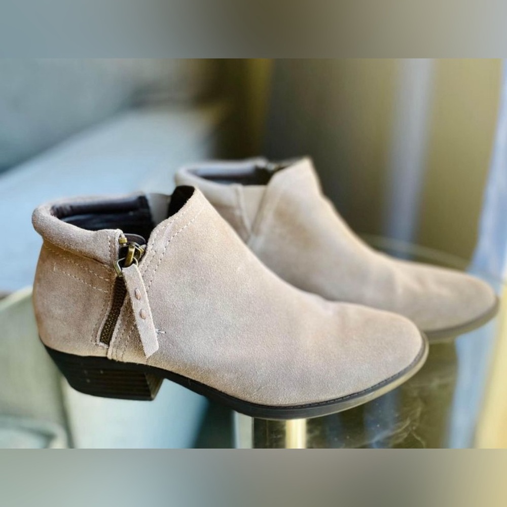 Suede booties 7.5